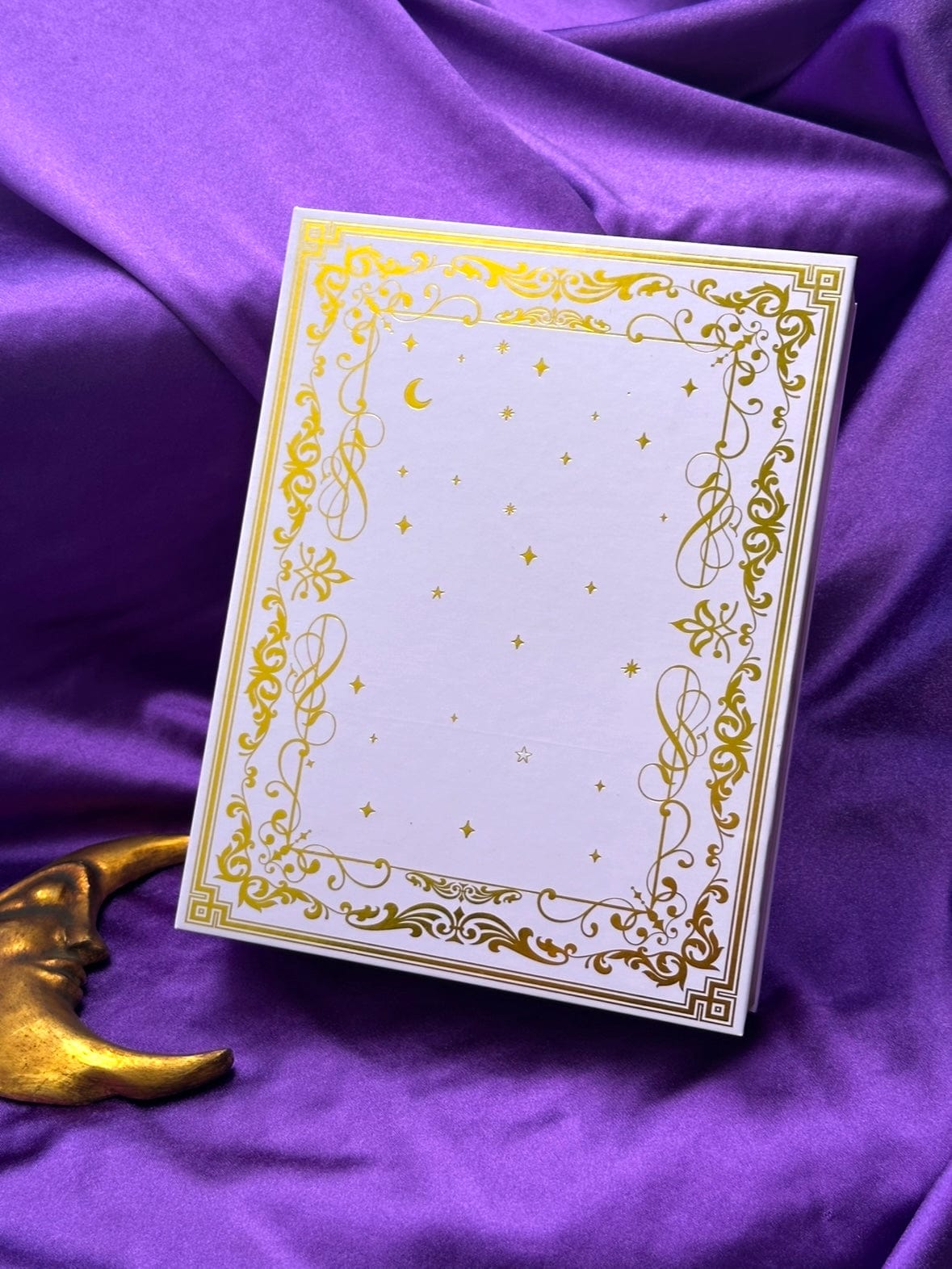 Enchanted chronicles  gift/memento box